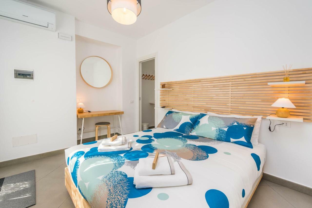 B&B Lo&G Lascari Luaran gambar