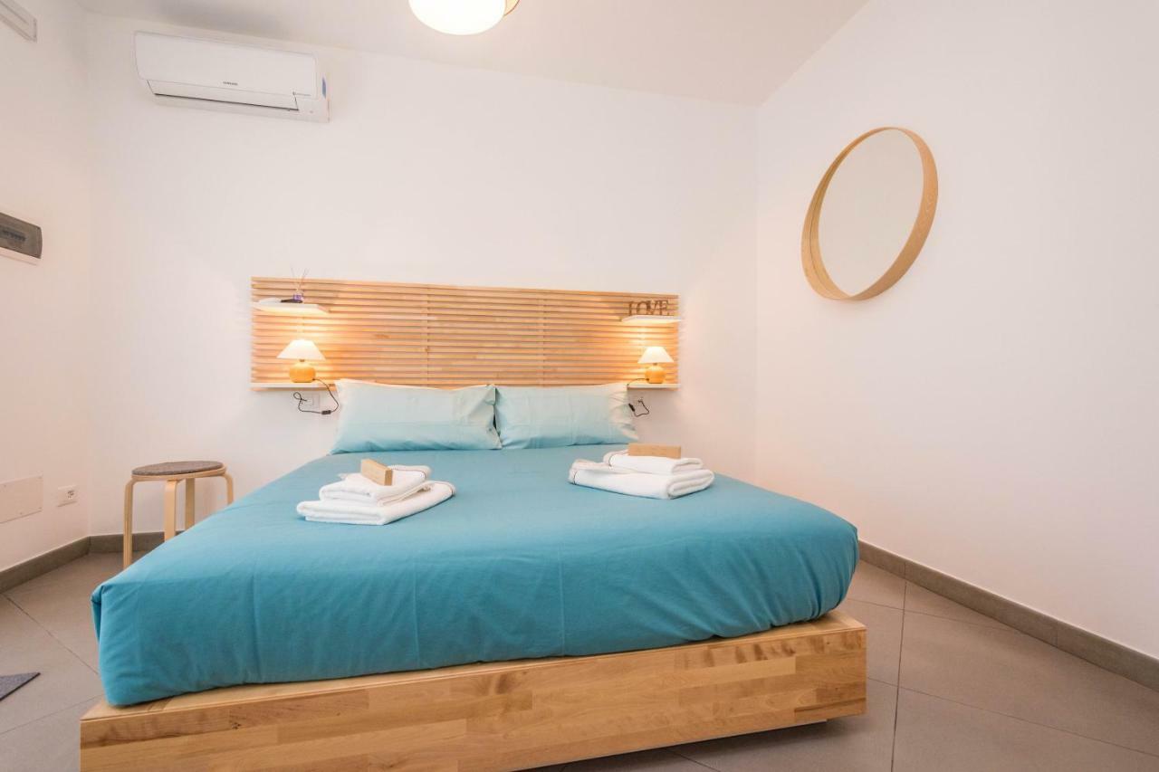 B&B Lo&G Lascari Luaran gambar