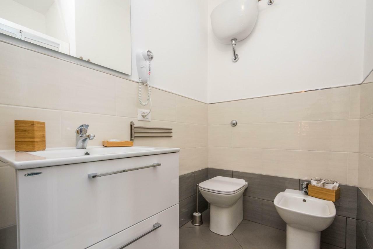 B&B Lo&G Lascari Luaran gambar
