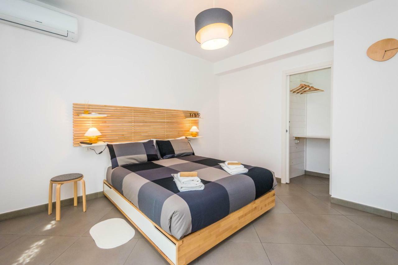 B&B Lo&G Lascari Luaran gambar