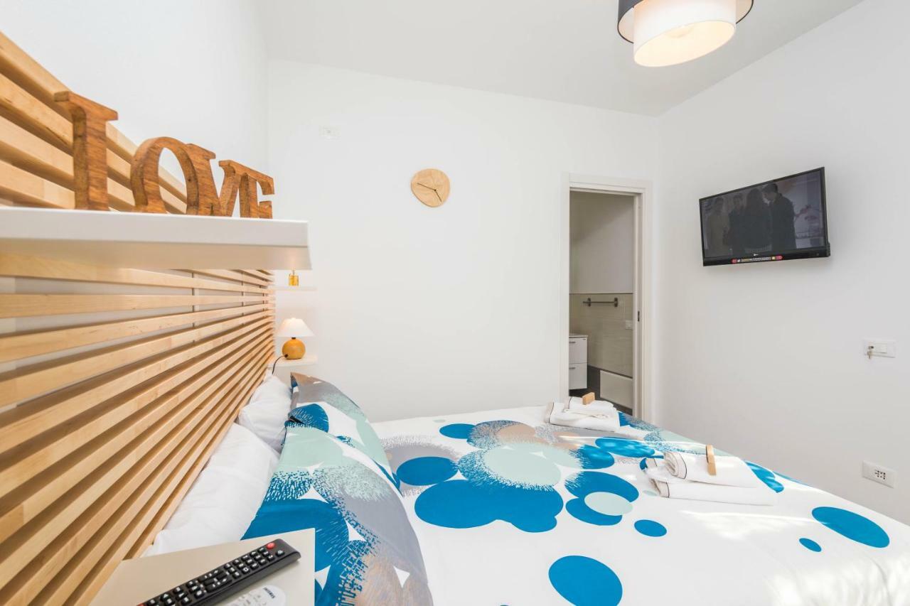 B&B Lo&G Lascari Luaran gambar