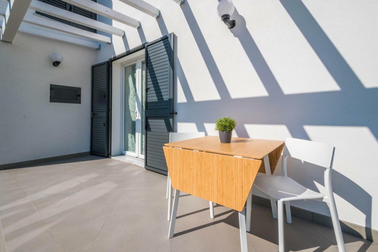 B&B Lo&G Lascari Luaran gambar