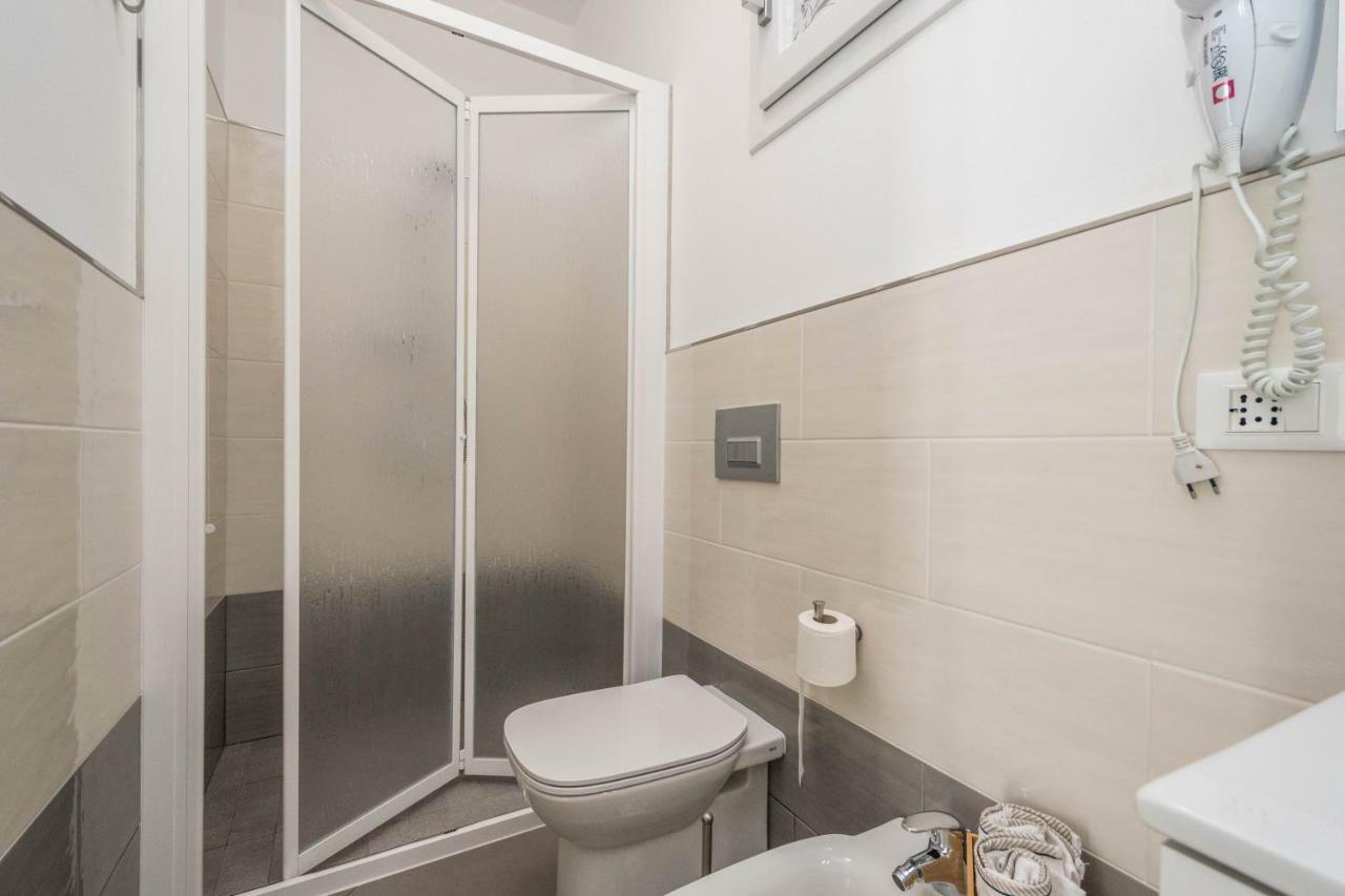 B&B Lo&G Lascari Luaran gambar