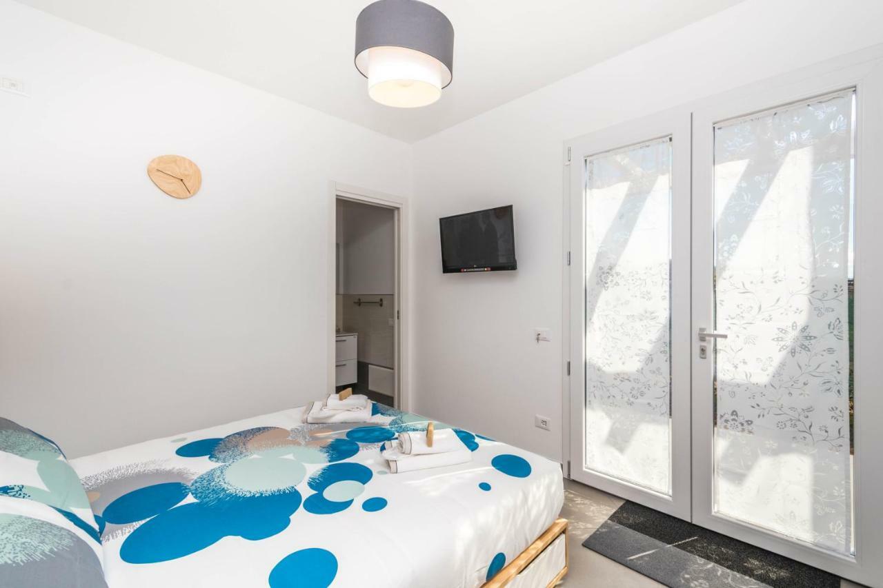 B&B Lo&G Lascari Luaran gambar