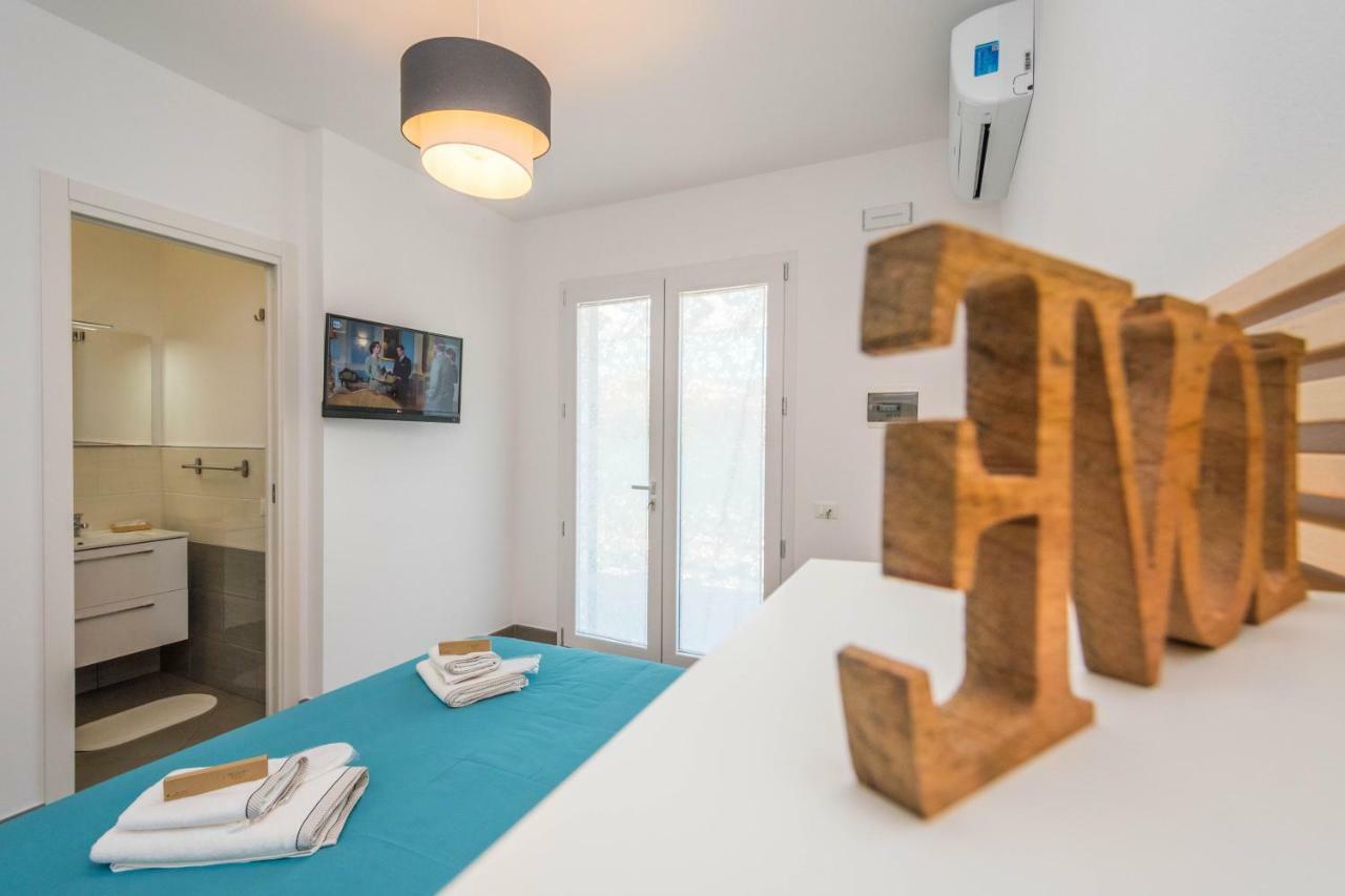B&B Lo&G Lascari Luaran gambar