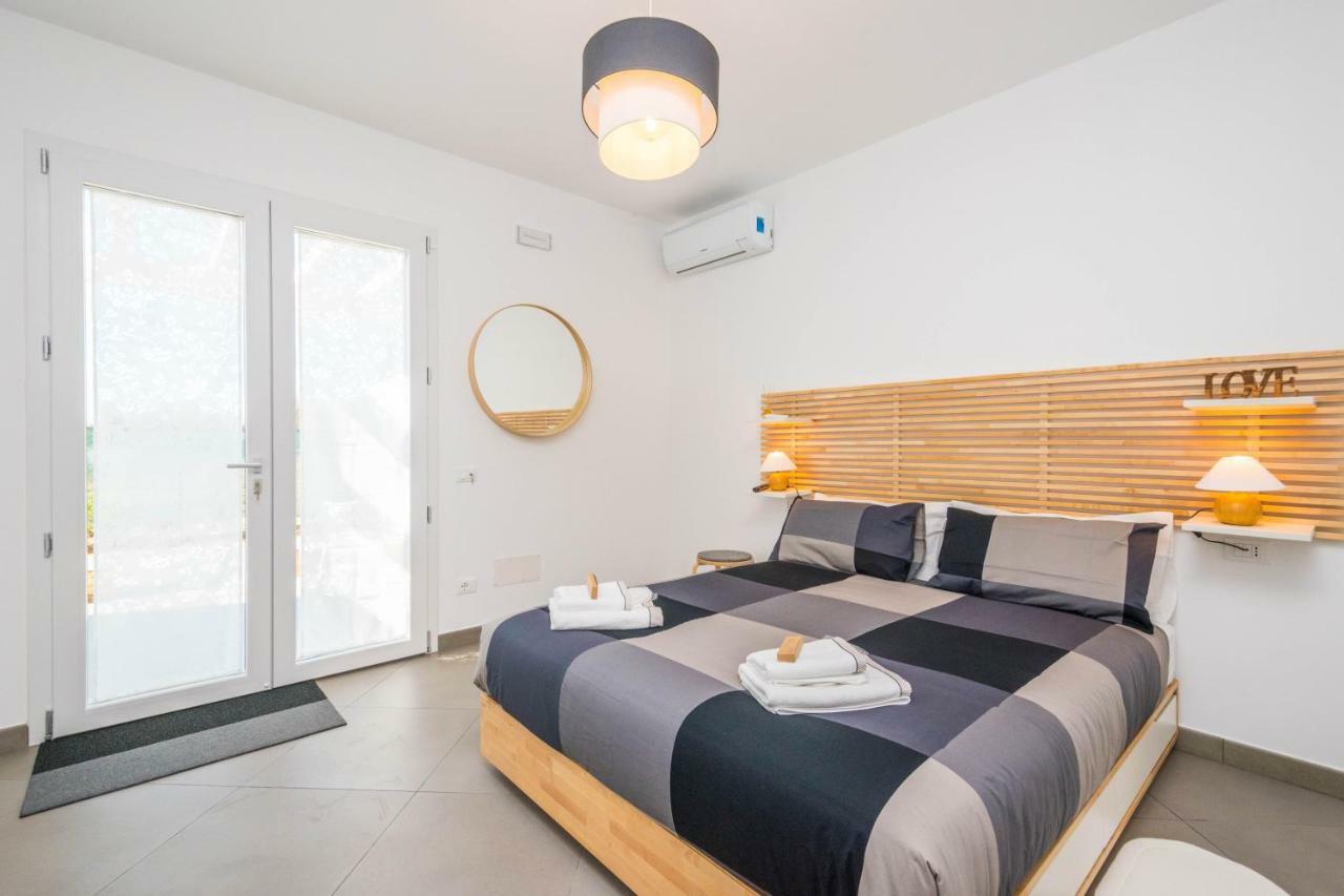 B&B Lo&G Lascari Luaran gambar