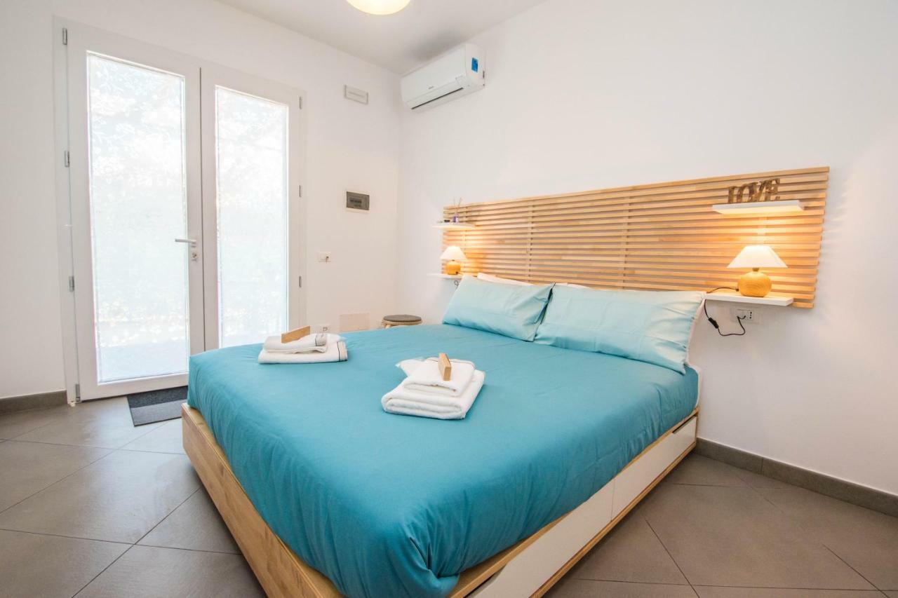 B&B Lo&G Lascari Luaran gambar